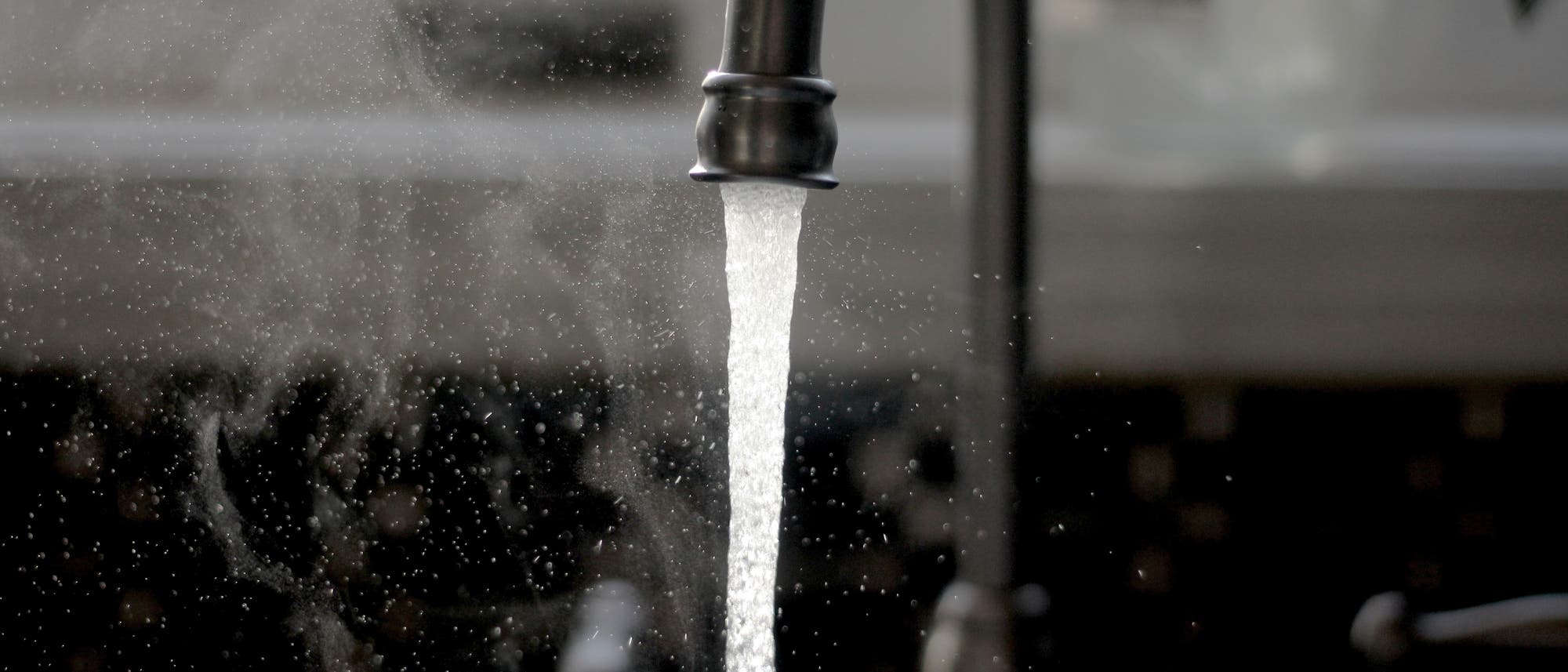 Wasserhahn Wasserhahn