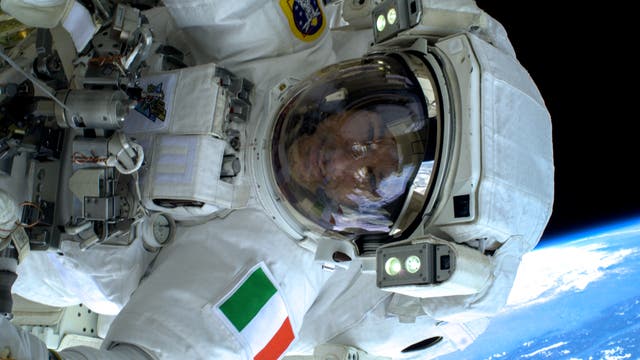ESA-Astronaut Luca Parmitano bei einem Weltraumspaziergang 2013